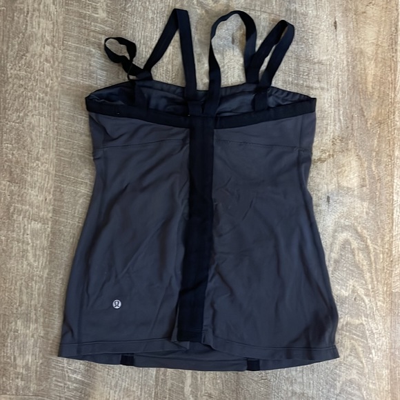 GUC Lululemon grey with black top - Picture 5 of 6